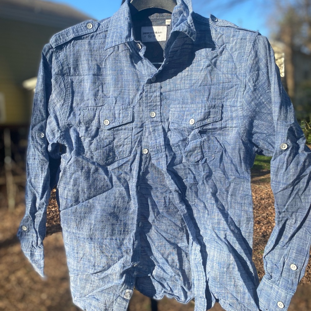 BUY1 GET1 FREE🌺 
 size 10/12 Boys blue shirt